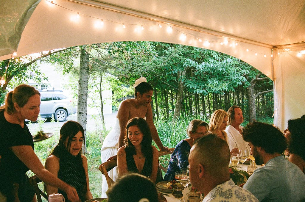 Intimate wedding dinner at Un Momento Bromont in Quebec