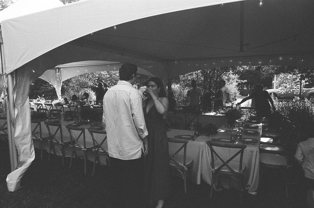 Intimate wedding dinner at Un Momento Bromont in Quebec