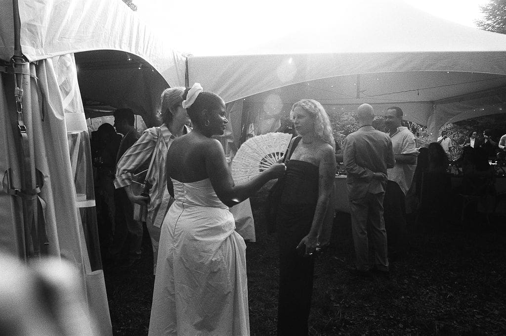 Chloe and Edward’s intimate backyard-style wedding celebration at Un Momento Bromont, photographed on film by R.K. Collective