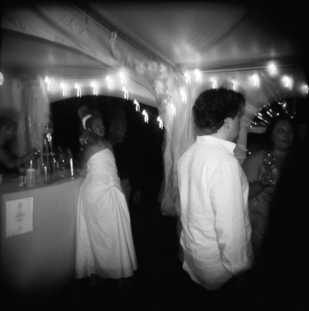 Intimate wedding dinner at Un Momento Bromont in Quebec